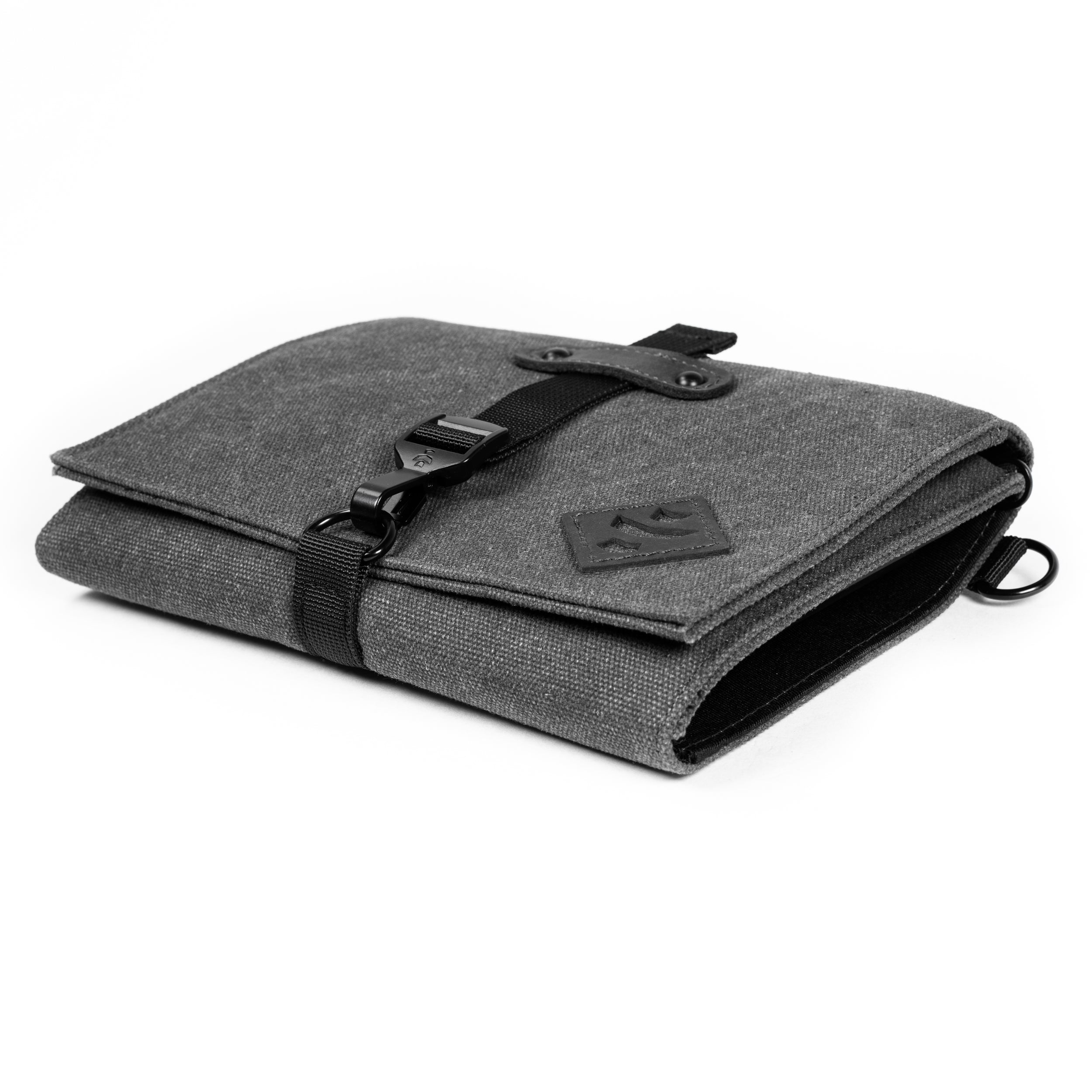 Revelry Tri-Fold Rolling Kit | Assorted Colors